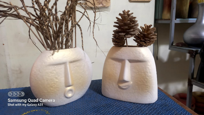 Homes decor Ceramic smiley Flower Vase | Set of 2